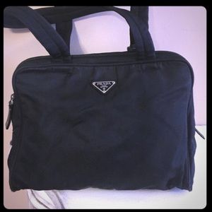 Authentic nylon Prada classic shoulder bad